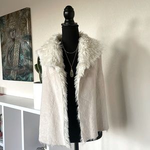 ZARA Basic winter/fall beautiful cozy vest. 🌸🥰